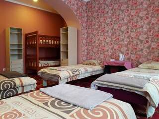 Хостелы Hostel House Таллин Односпальная кровать в общем номере с 6 кроватями-2